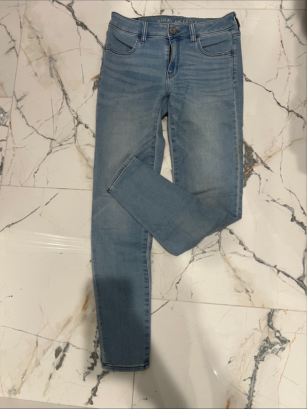 American Eagle Outfitters light Wash Skinny Jeans
